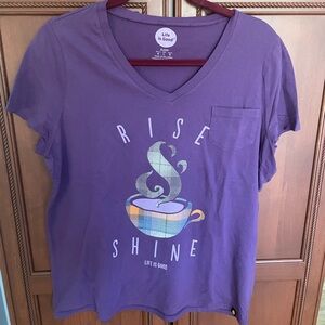Life is Good V-Neck T Shirt. Women’s size large…  excellent used condition.